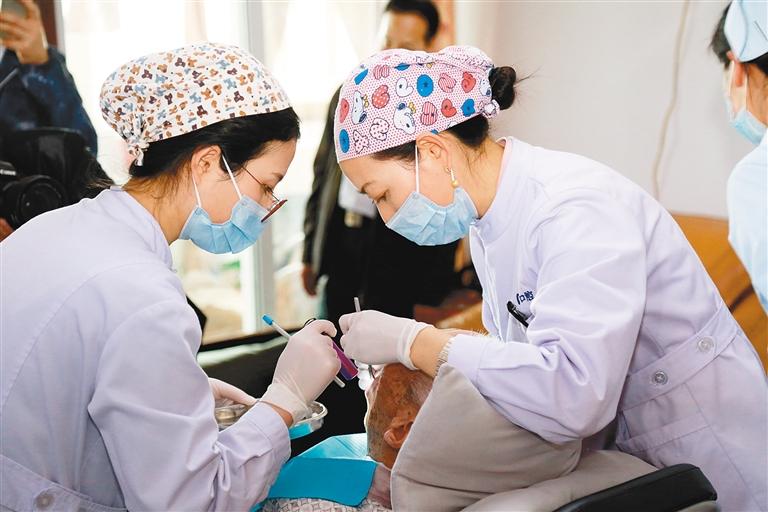 先鋒模范 | 西安市人大代表鄧邦蓮——扎根基層聽民聲 當(dāng)好人民“代言人”(圖1) 先鋒模范 | 西安市人大代表鄧邦蓮——扎根基層聽民聲 當(dāng)好人民“代言人”(圖1)